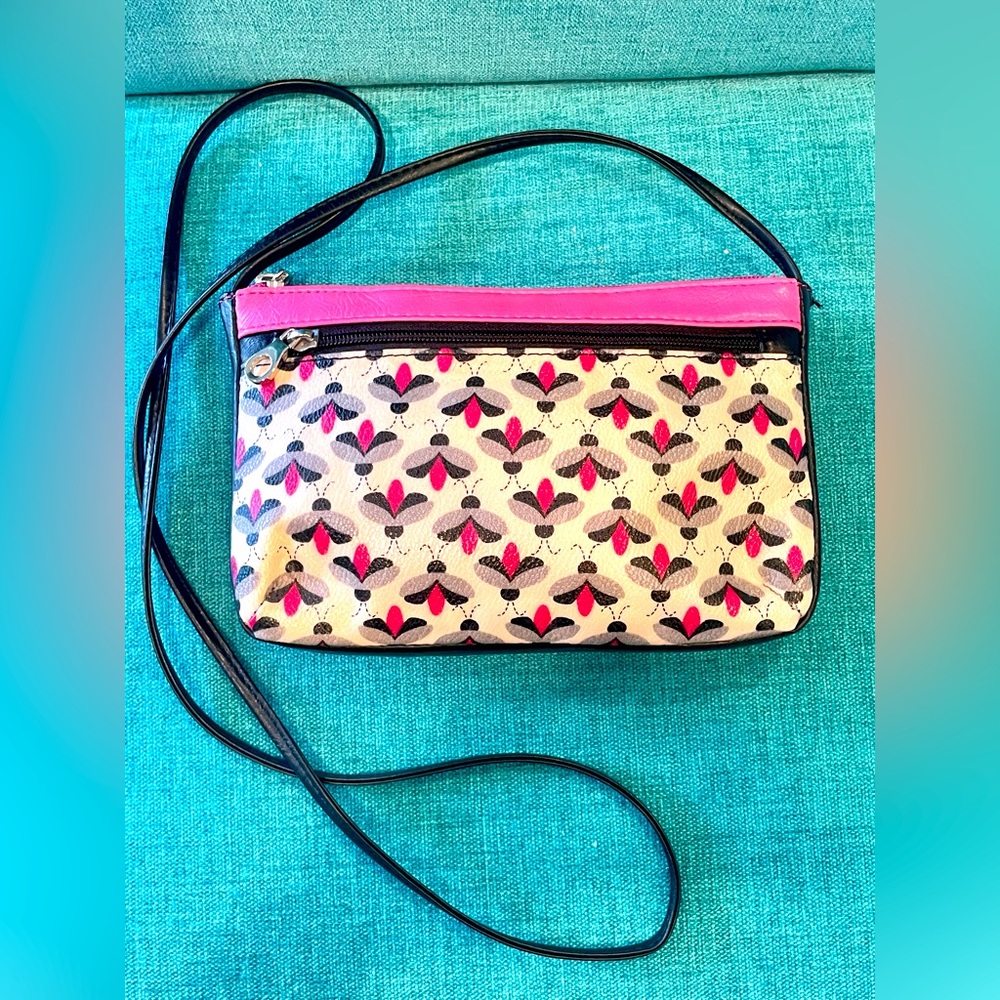 Adorable Relic crossbody bag